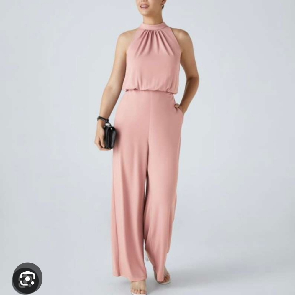Halara Jumpsuit, Pink Halter Style, Flattering Shape, Pockets, Stretch.Ladies XL